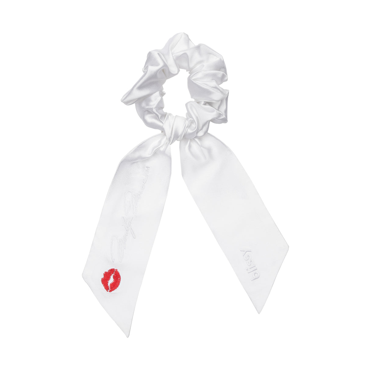 Marilyn Monroe™ Blissy Dream Set Close-Up – Blissy 22 Momme Silk
