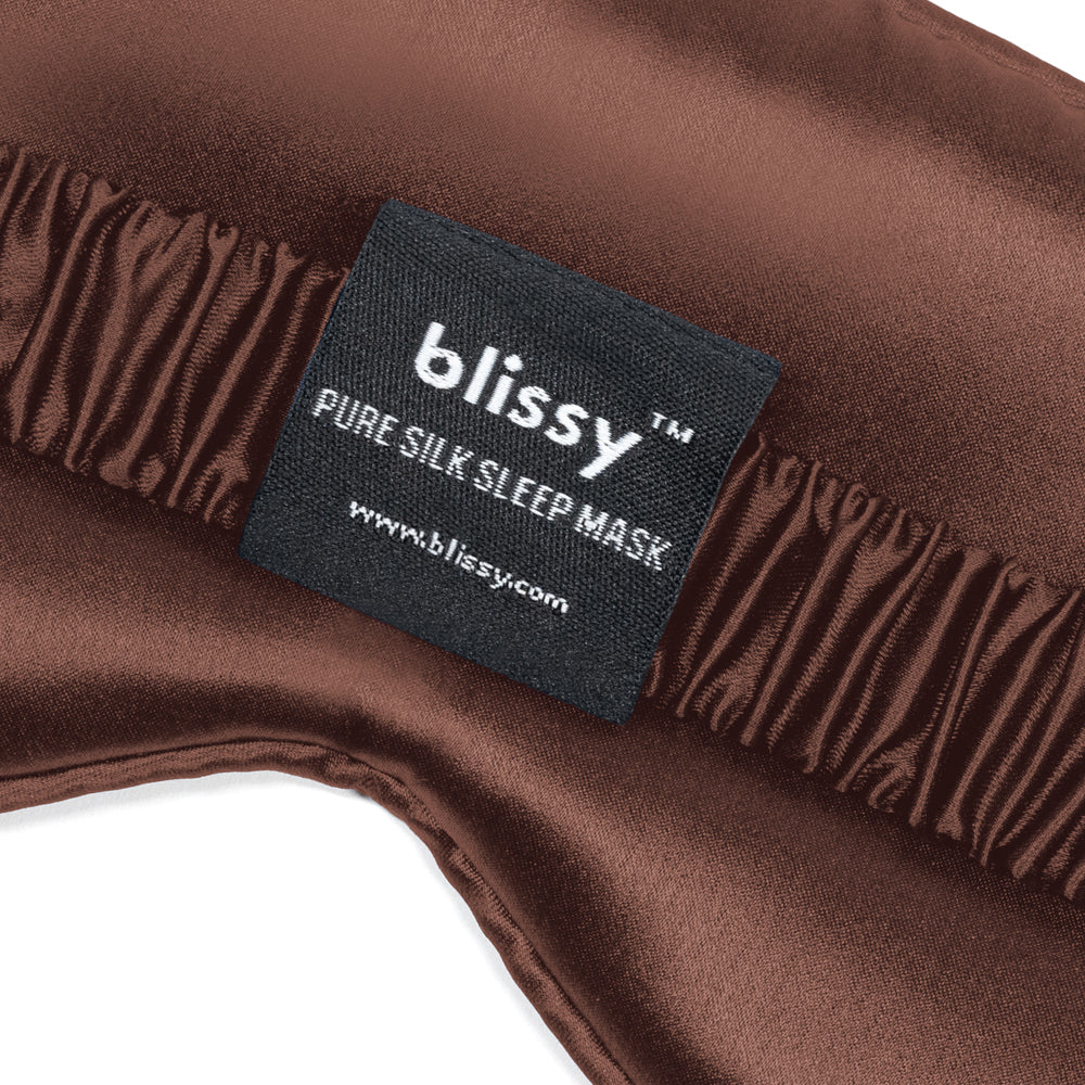 Blissy Chocolate Sleep Mask Lifestyle – Mulberry Silk