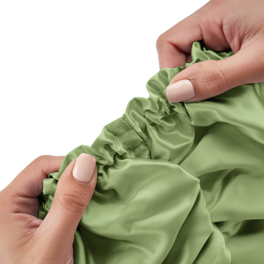 Blissy Olive Blissy Bonnet Lifestyle – Mulberry Silk