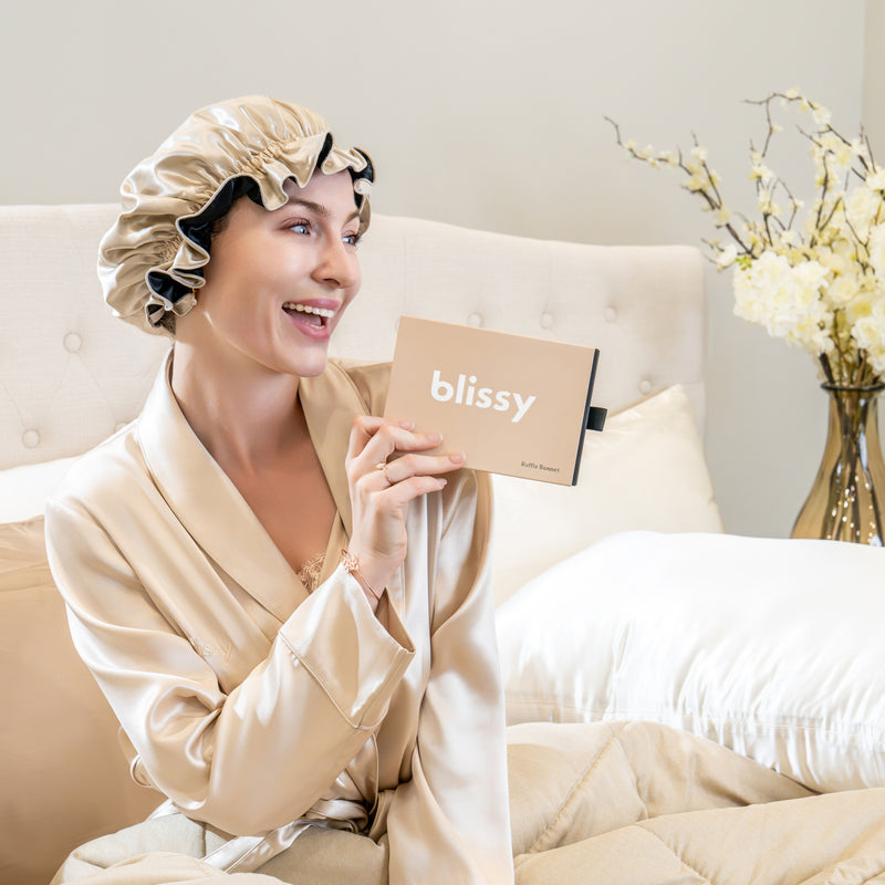 Blissy Ruffle Bonnet - Champagne/Black - Blissy Champagne/Black Ruffle Bonnet – 22 Momme Mulberry Silk, 100% Silk – Lifestyle