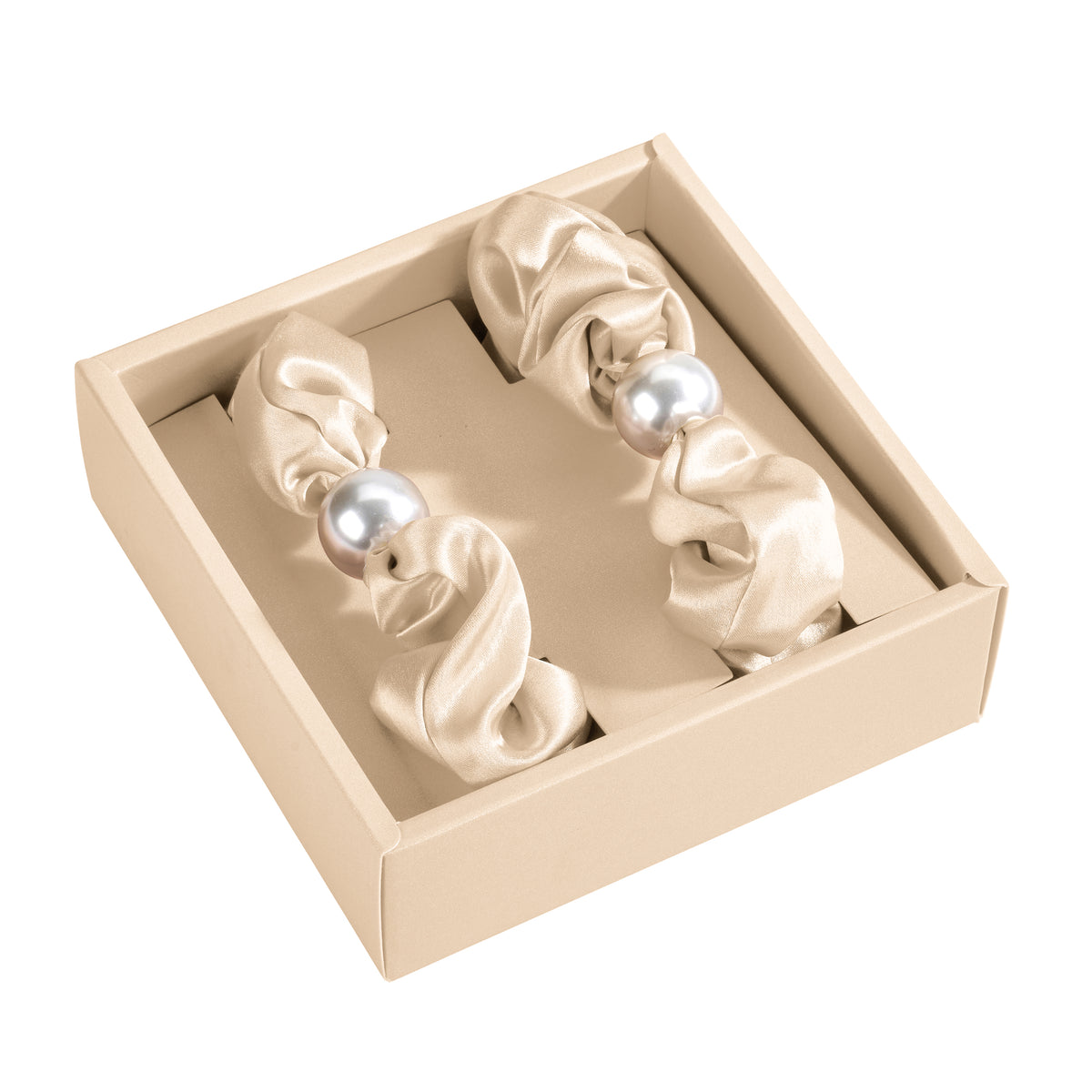 Blissy Taupe Blissy Pearl Scrunchies Lifestyle – Mulberry Silk