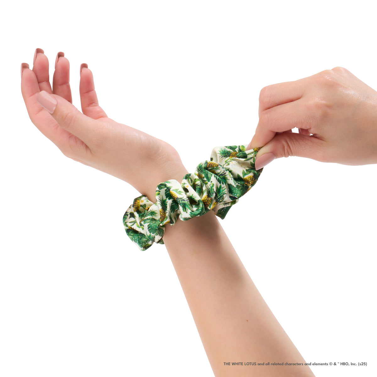 Blissy White Lotus Silk Blissy Scrunchies Detail –