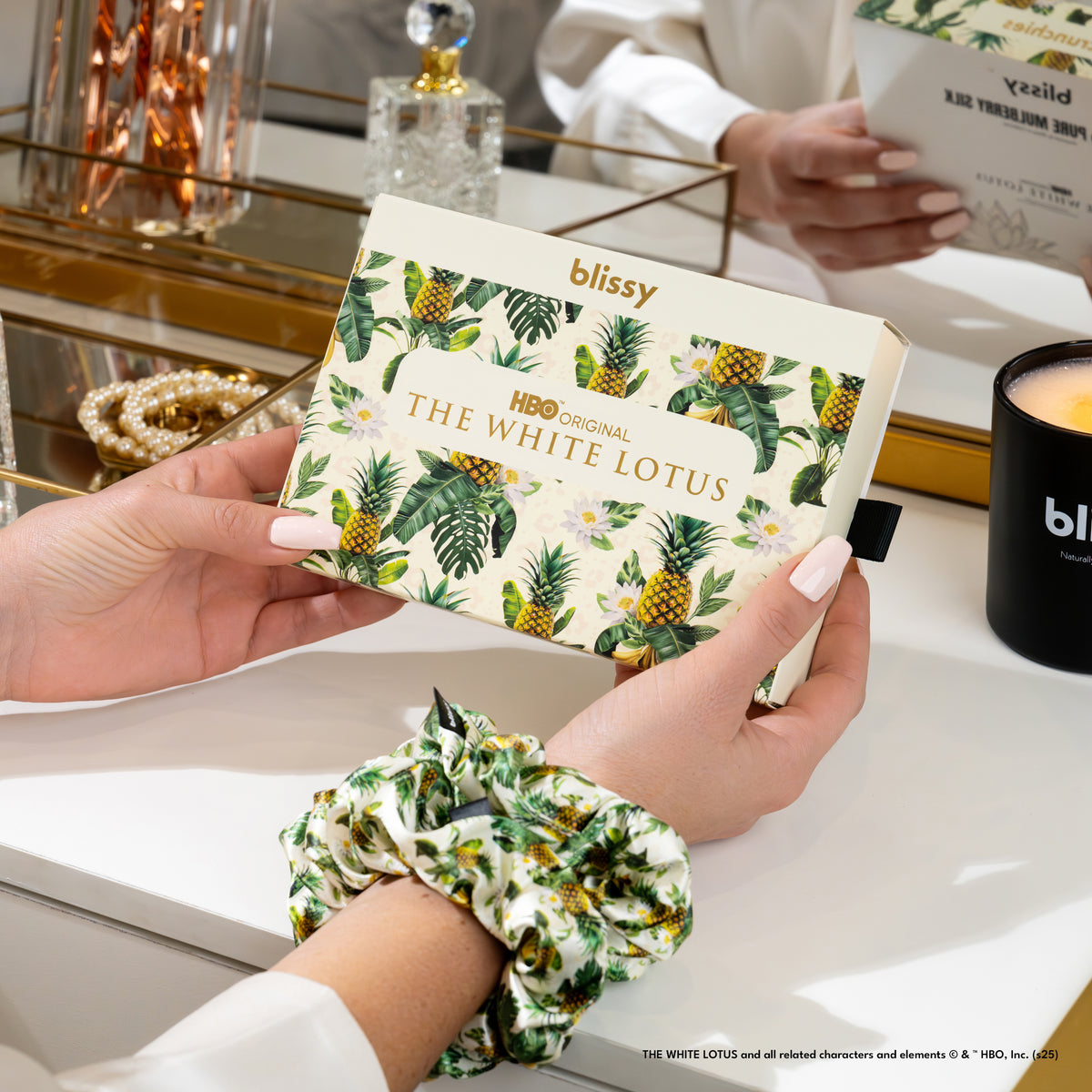 Blissy White Lotus Blissy Scrunchies Lifestyle – Mulberry Silk