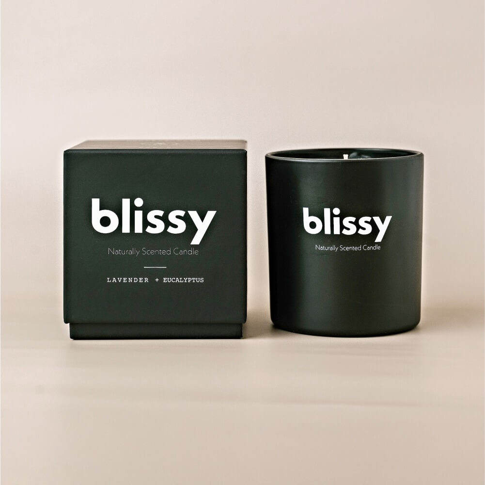 Blissy Lavender & Eucalyptus Blissy Candle Lifestyle – Mulberry Silk