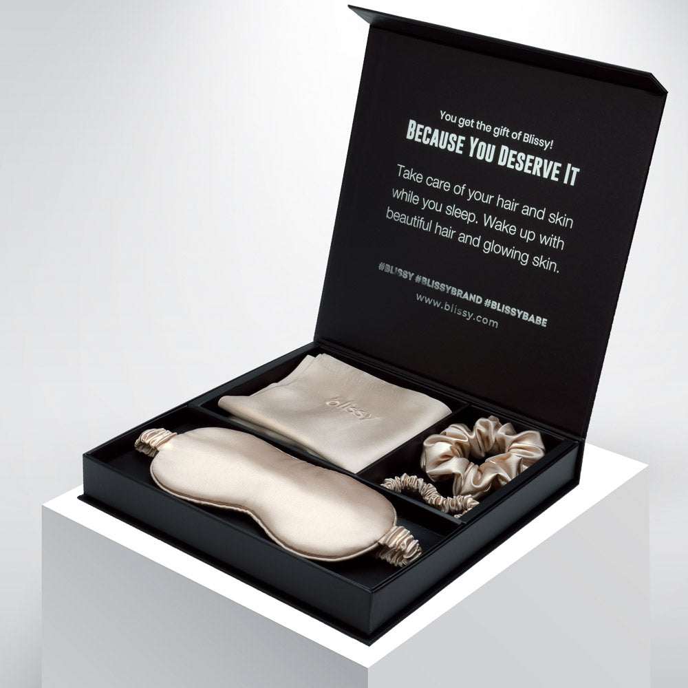 100% Mulberry Silk Blissy Dream Gift Set Close-Up – Blissy 22 Momme Silk