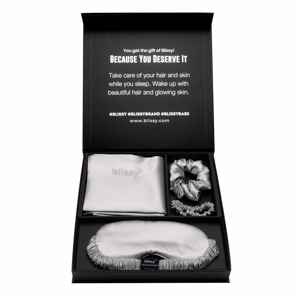 Blissy Standard Silver Blissy Dream Set Lifestyle – Mulberry Silk