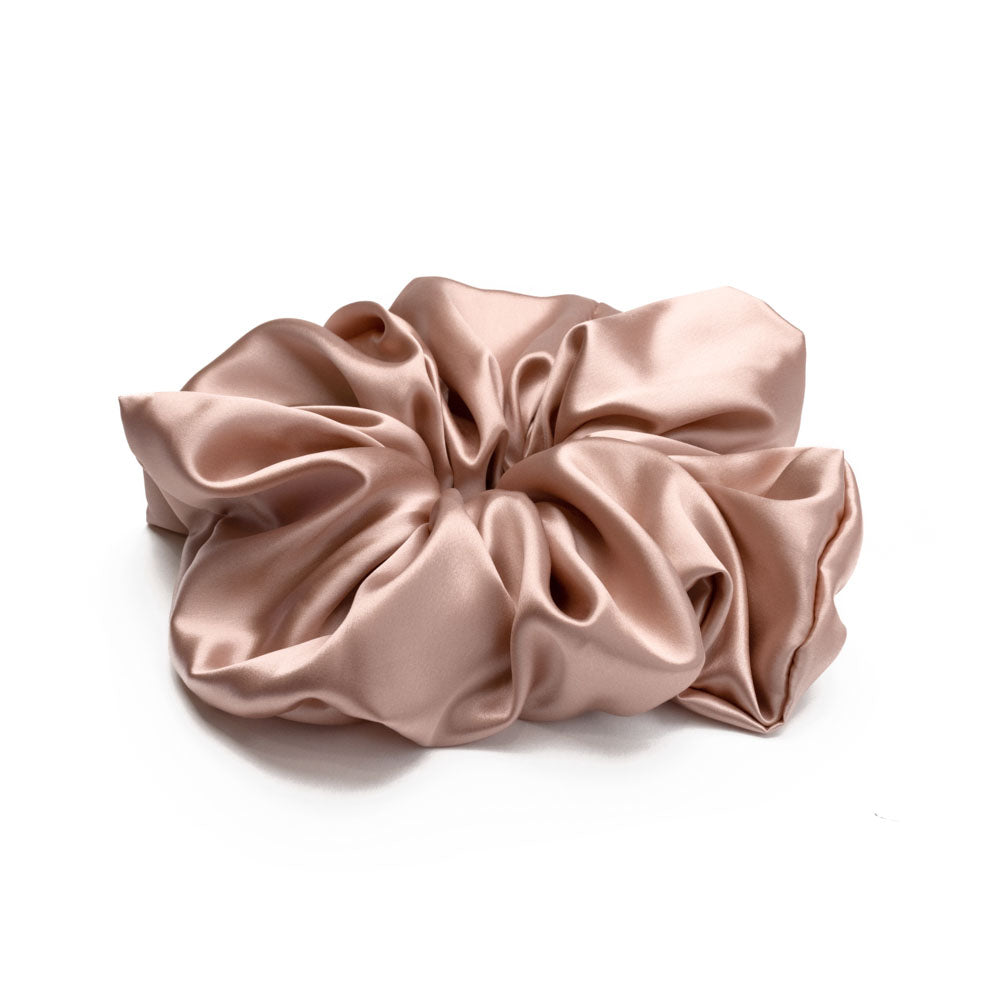 Blissy Rose Gold Blissy Oversized Scrunchie Lifestyle – Mulberry Silk