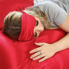 Load image into Gallery viewer, Pillowcase - Red - Queen